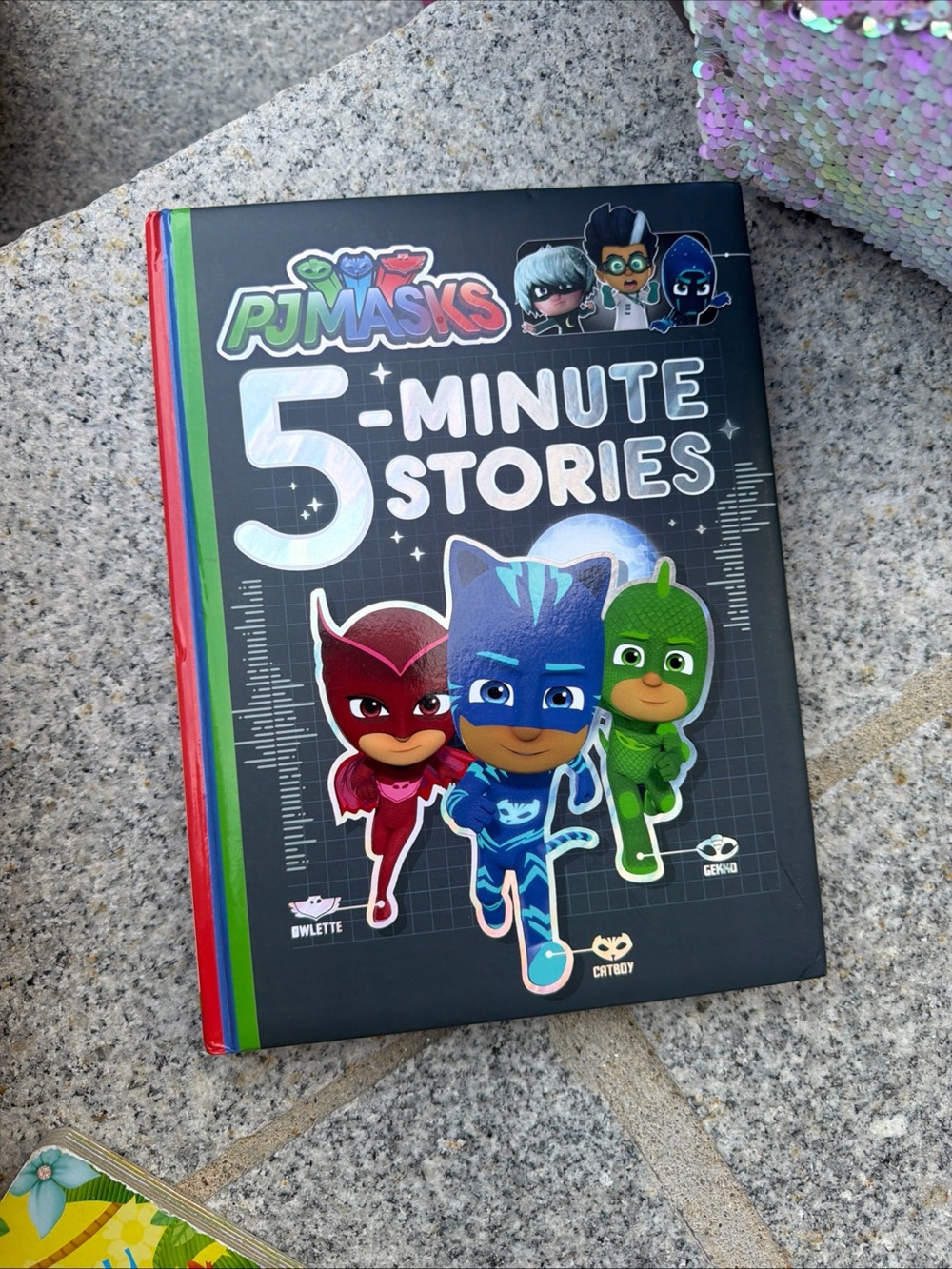 NYDJ PJ Masks 5-Minute Stories — Blue, Green, Red Accents 10